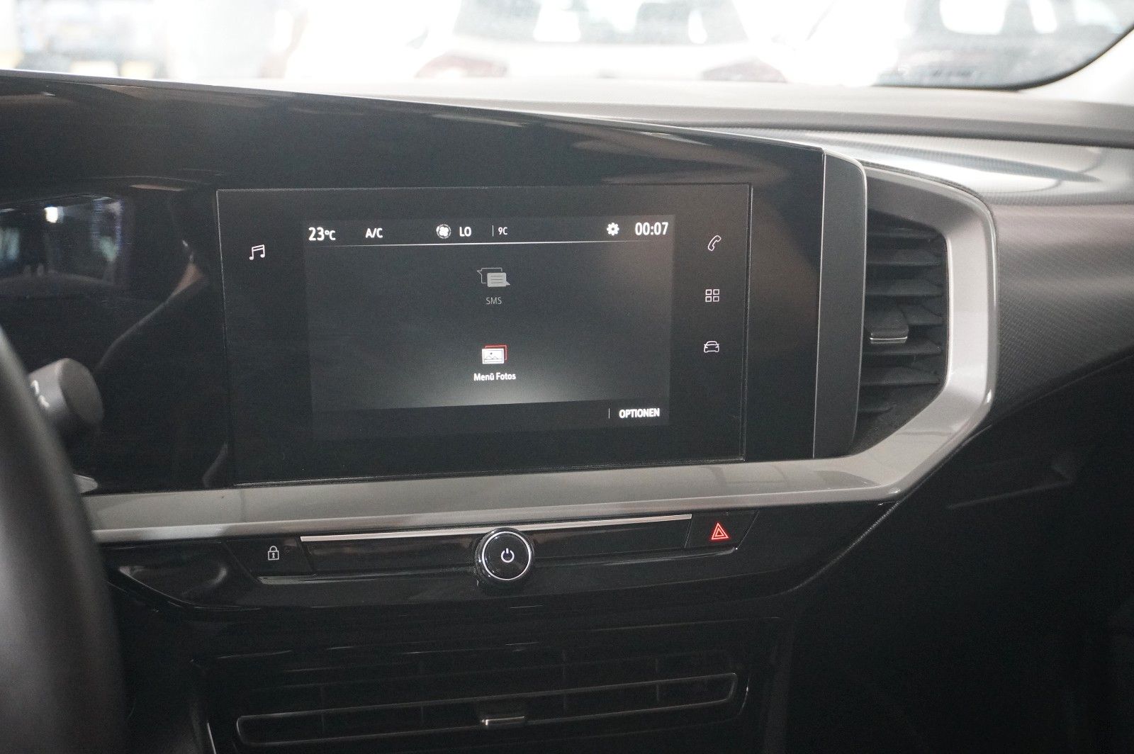 Fahrzeugabbildung Opel Mokka-e EDITION 1-PHASIG LED/SPORT/KAMERA/DAB+