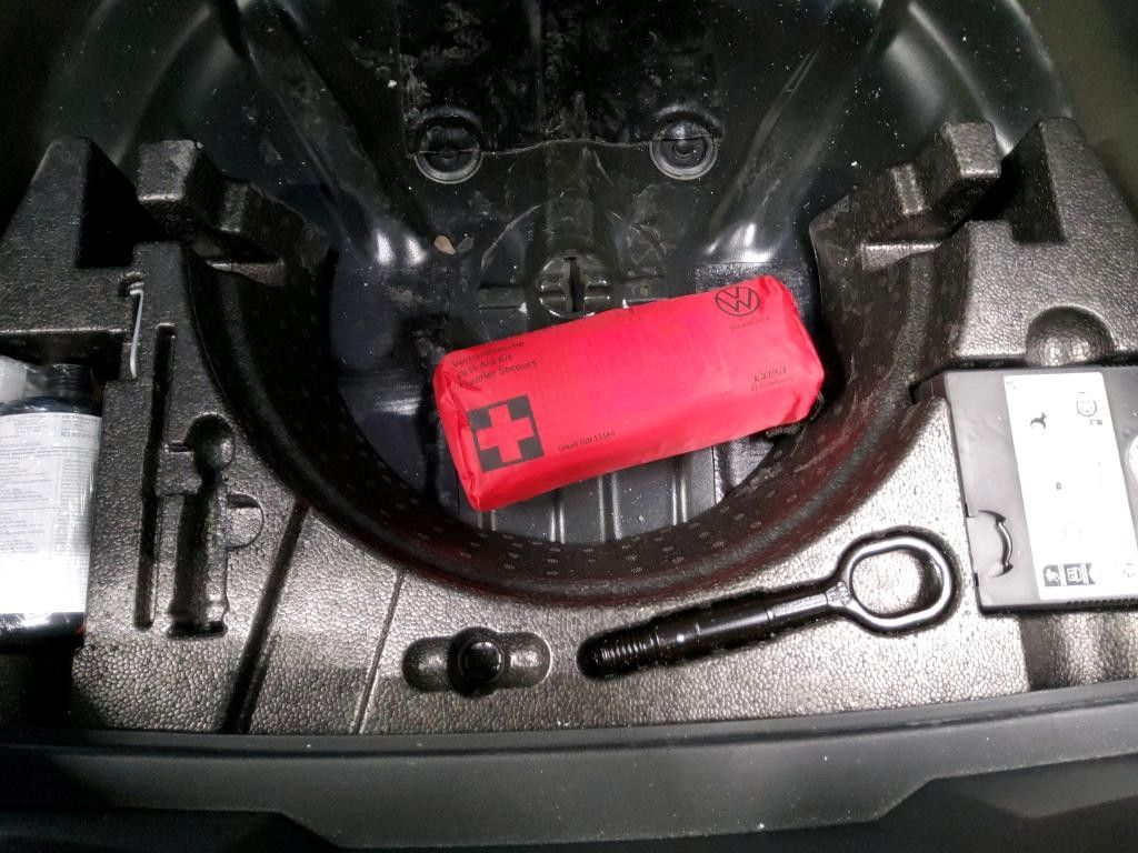 Fahrzeugabbildung Volkswagen T-Roc MOVE SITZH. APP-CONNECT, PDC, 1.HD