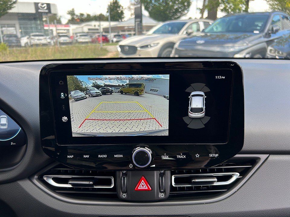Fahrzeugabbildung Hyundai i30 FL KOMBI MY25 1.0T 6MT ADVANTAGE KAMERA+LED+