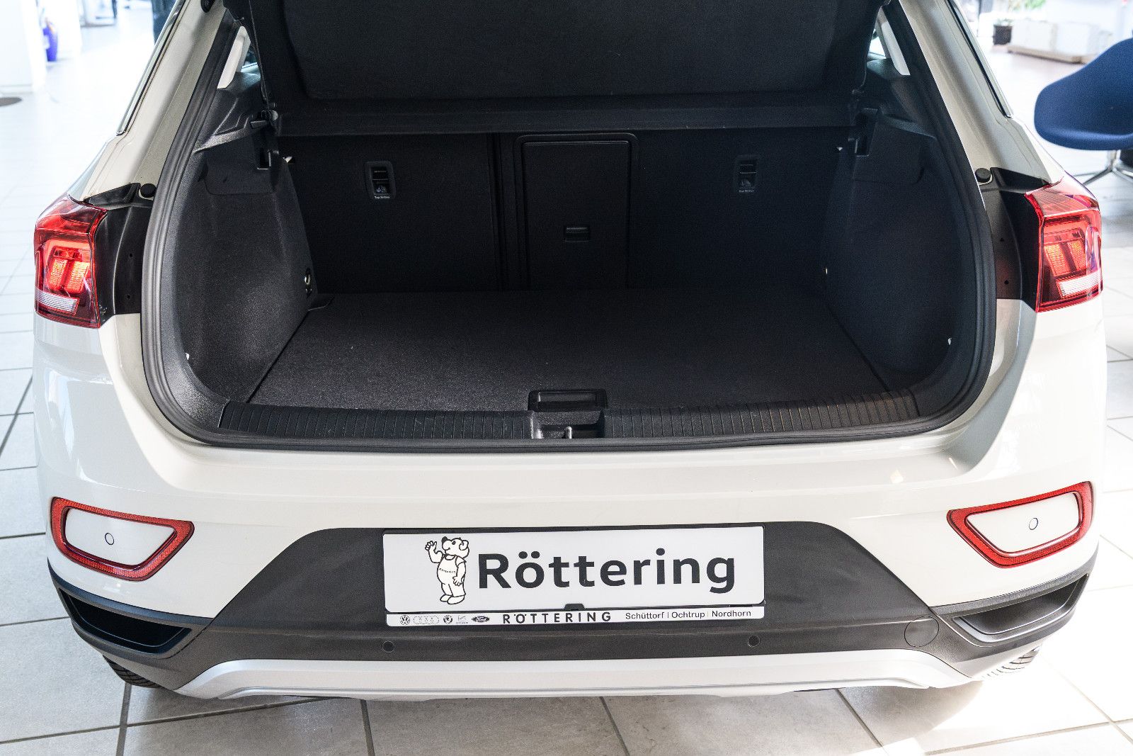 Fahrzeugabbildung Volkswagen T-Roc Life +LED+AW+Cockpit PRO+Park Assist+Ascot