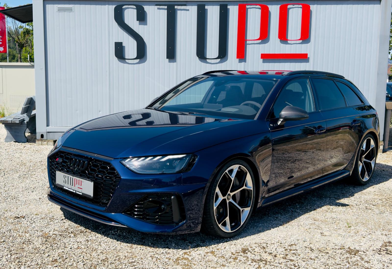 Audi RS4 COMPETITION PLUS GARANTI/ACC/HuD/PANO/BTM-AG