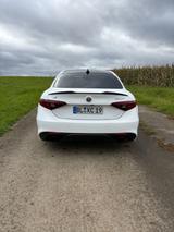 Alfa Romeo Giulia Veloce Q4 - Alfa Romeo Giulia veloce mit Diesel-Antrieb