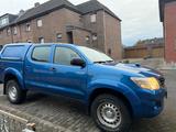 Toyota Hilux  Doppelkabine 2.5L Schaltgetriebe  - blaue Toyota Hilux