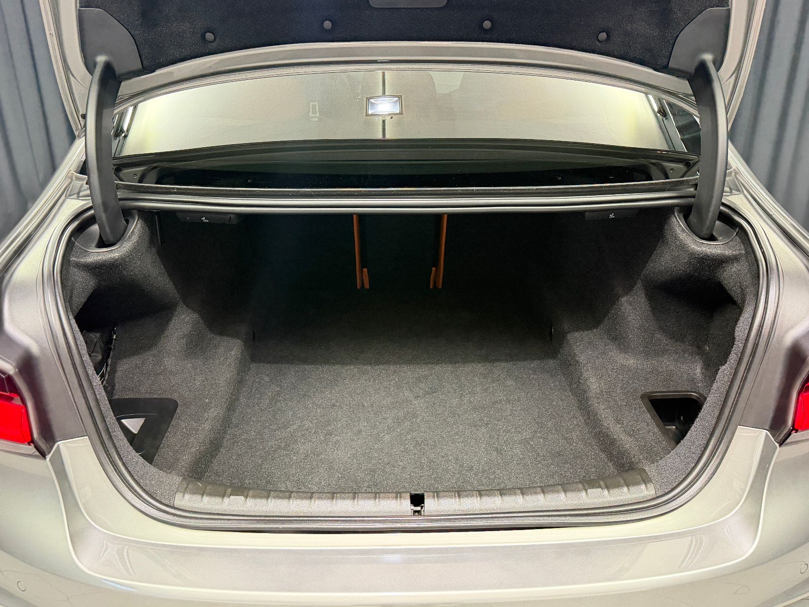 Fahrzeugabbildung BMW M5 Limousine|H&K|PANO|360°|M-DRIVERS|LCI