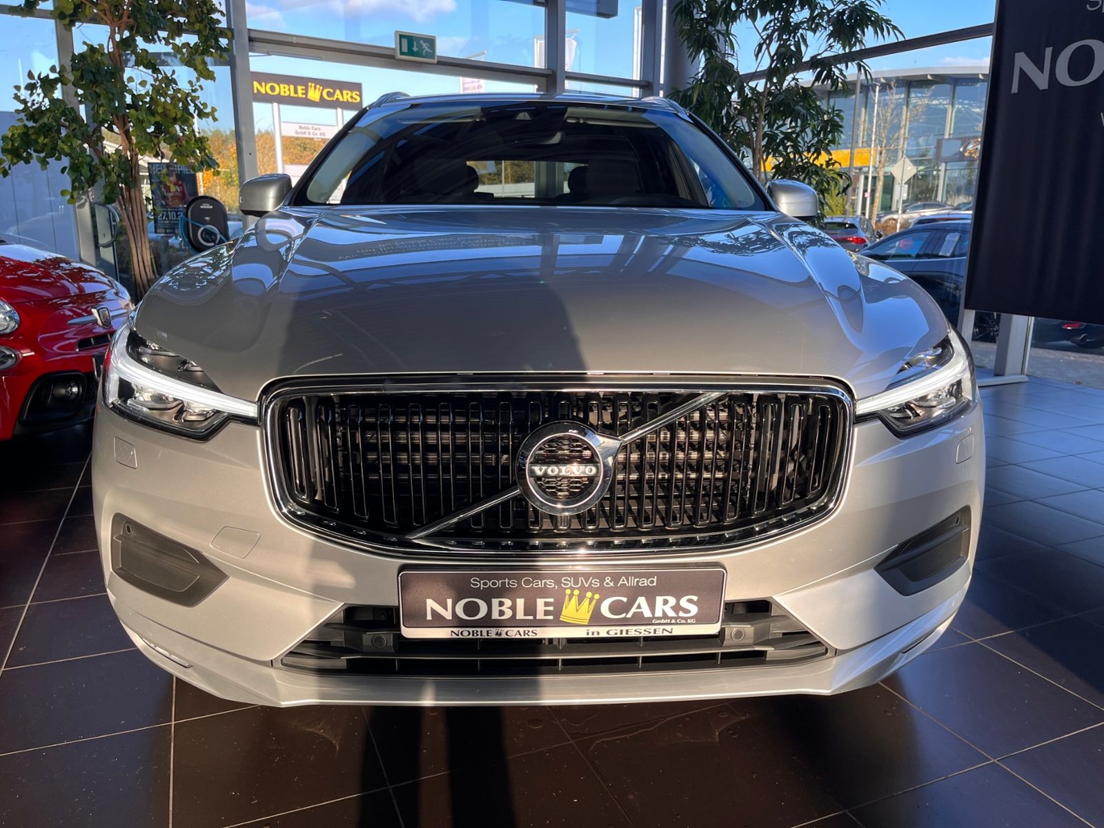 Fahrzeugabbildung Volvo XC60 Momentum Pro 2WD AHK LED NAVI ALU