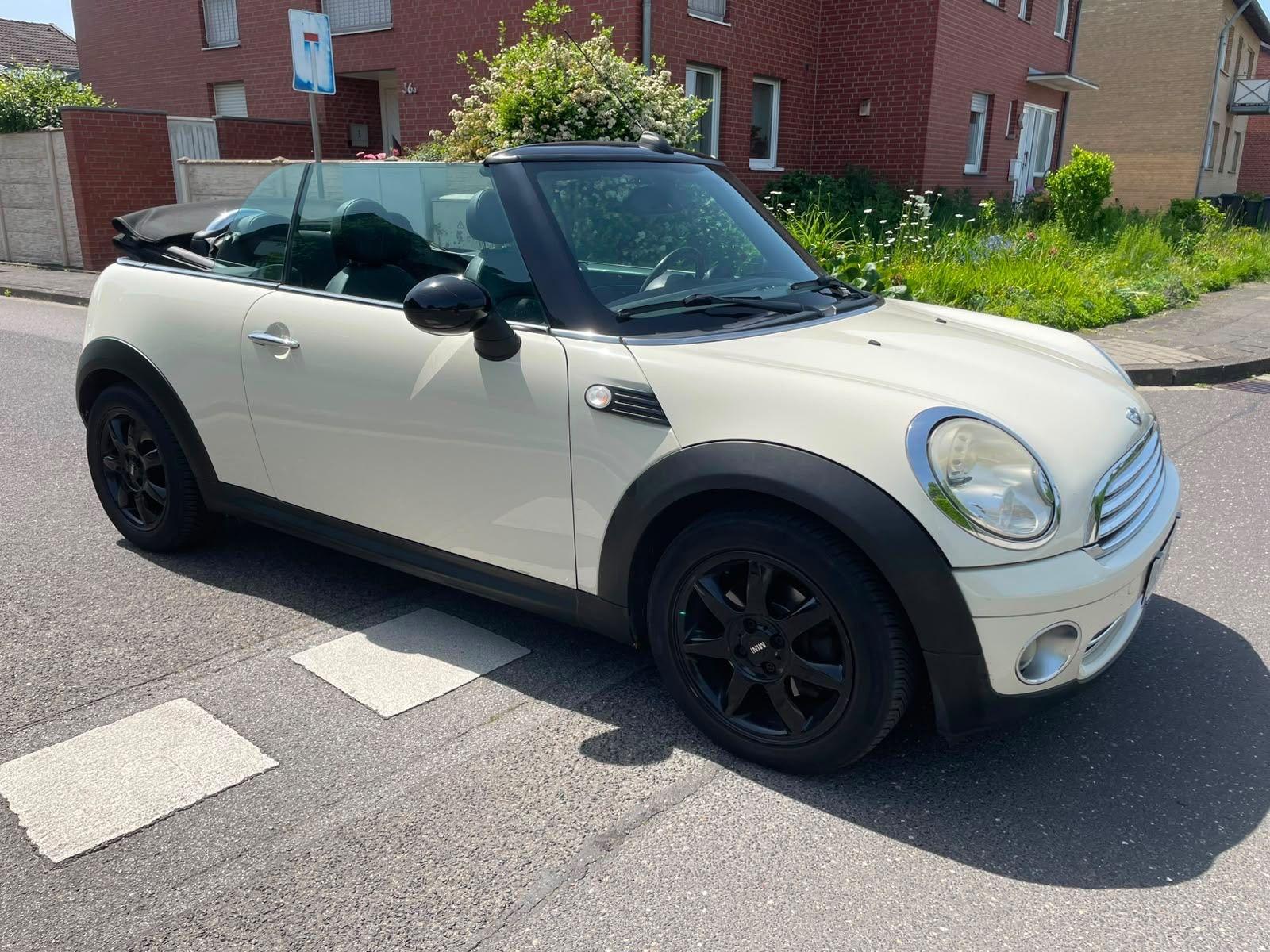 MINI Cooper Cabrio