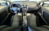 Toyota Avensis Edition|NAVI|KLIMA|AHK|KAMERA - Toyota Avensis mit Benzin-Antrieb: Metallic, Limousine