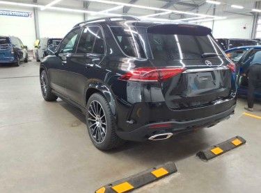 Fahrzeugabbildung Mercedes-Benz GLE 300 d AMG BURM+AHK+AIRM+PANO+MEMORY+21"