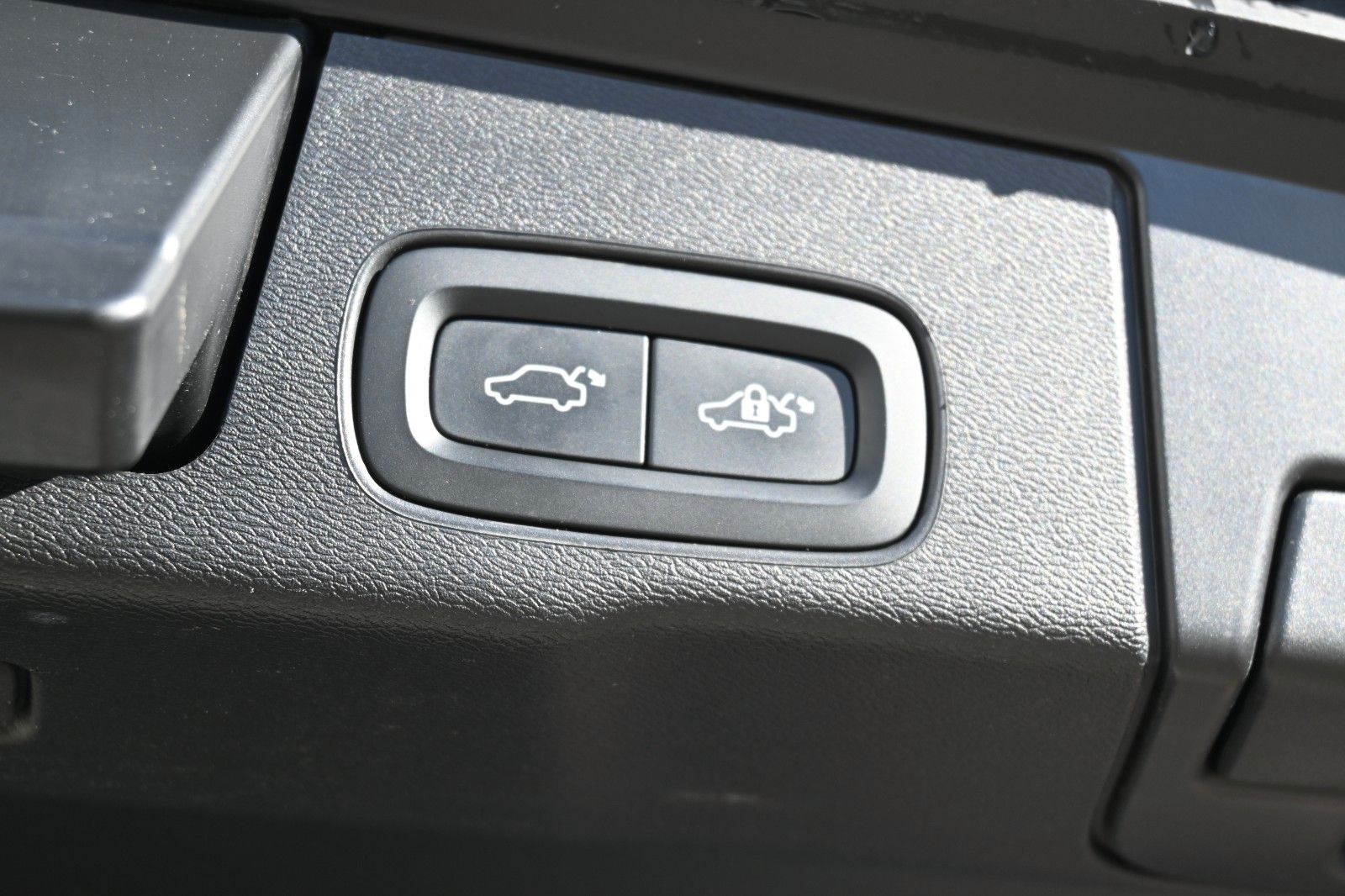 Fahrzeugabbildung Volvo XC60 T6 RC Inscription Expression*FSHZG*RFK*ACC