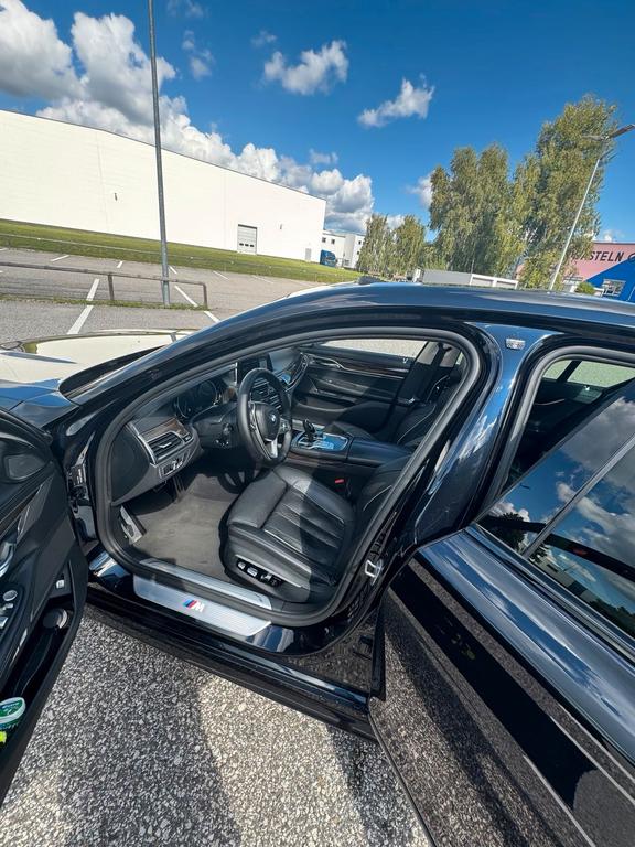 BMW 730