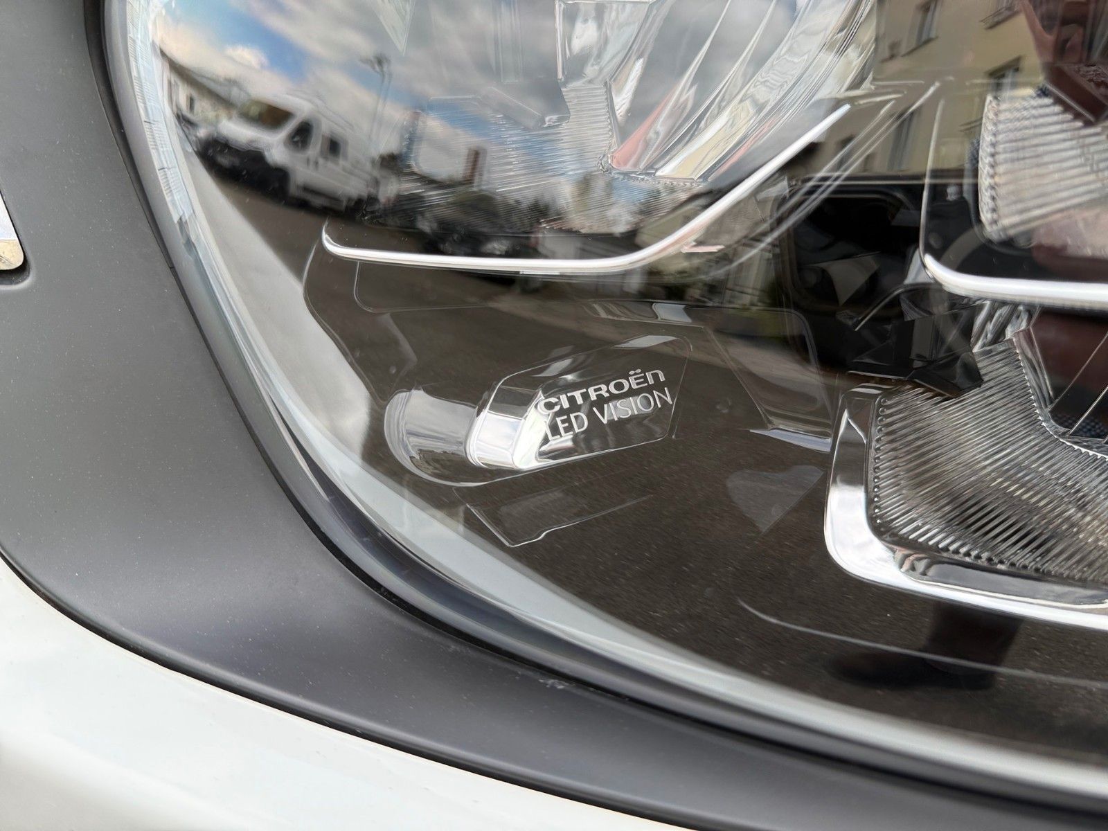 Fahrzeugabbildung Citroën C3 PureTech 83 Max*Navi*Rückfahrkam*Sitzhzg.