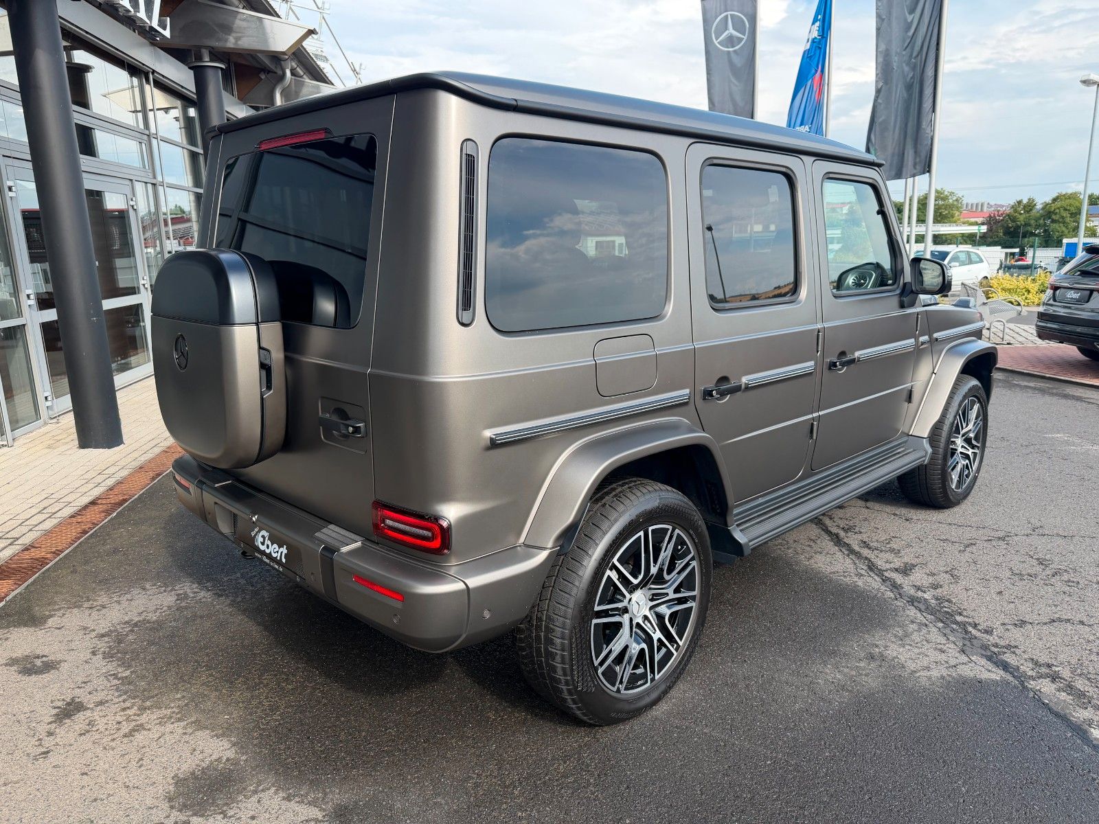 Fahrzeugabbildung Mercedes-Benz G 580 AMG+Distr+Burm3D+Massage+ESD+Night+360
