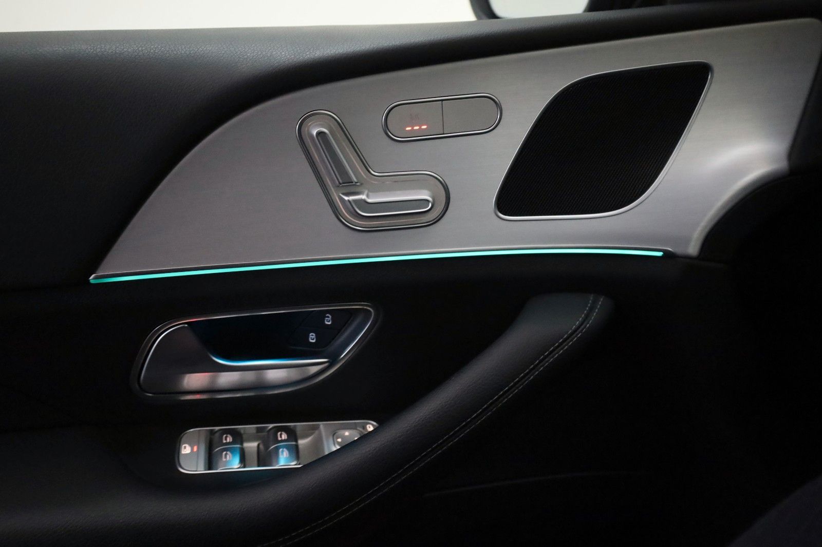 Fahrzeugabbildung Mercedes-Benz GLE 350 de 4Matic,Leder,Navi,LED,Panorama,ACC+WR