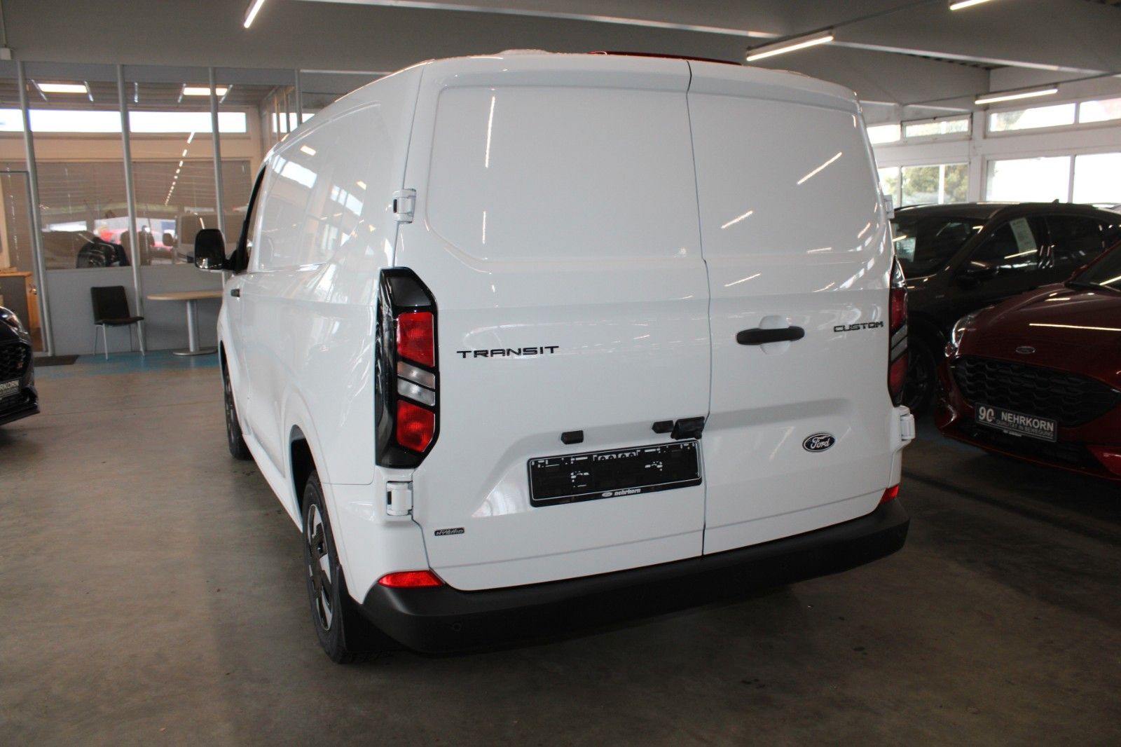 Fahrzeugabbildung Ford Transit Custom TREND PHEV L1 LED NAVI Technolog.