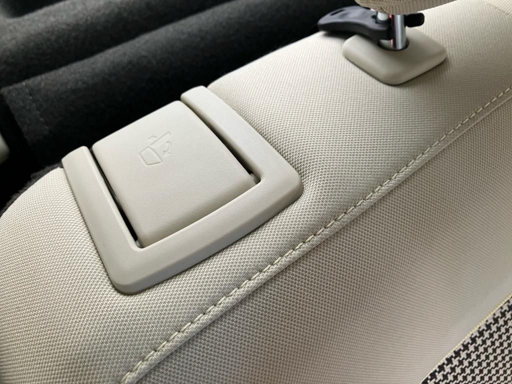 Fahrzeugabbildung Hyundai INSTER EV 49 kWh Prime WPumpe SpurW KlimaA Navi