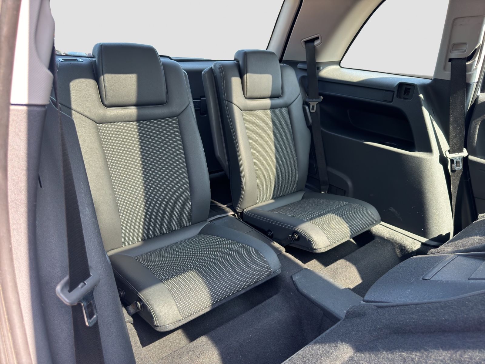Fahrzeugabbildung Opel Zafira B Cosmo/7. Sitzer/Klimaautom./Pano./TÜV