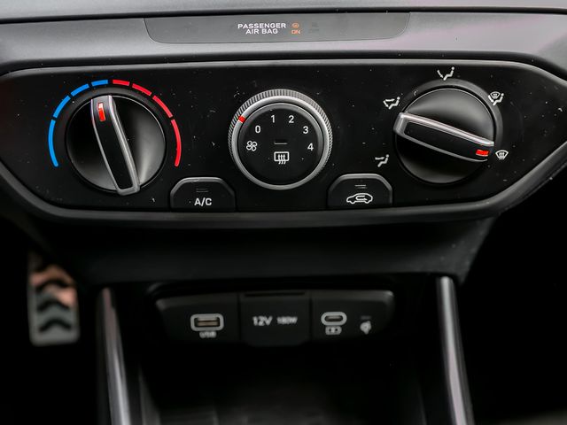 Hyundai Bayon 1.0 Blackline 2WD Fernlicht-Assistent Navi