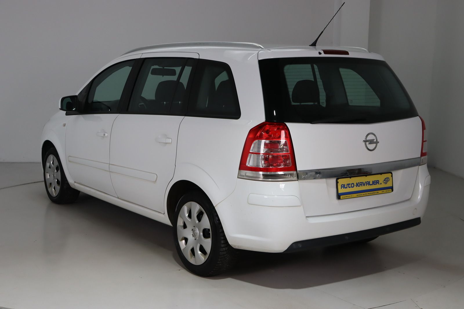 Fahrzeugabbildung Opel Zafira 1.8 * 7-Sitzer * PDC * 8-fach