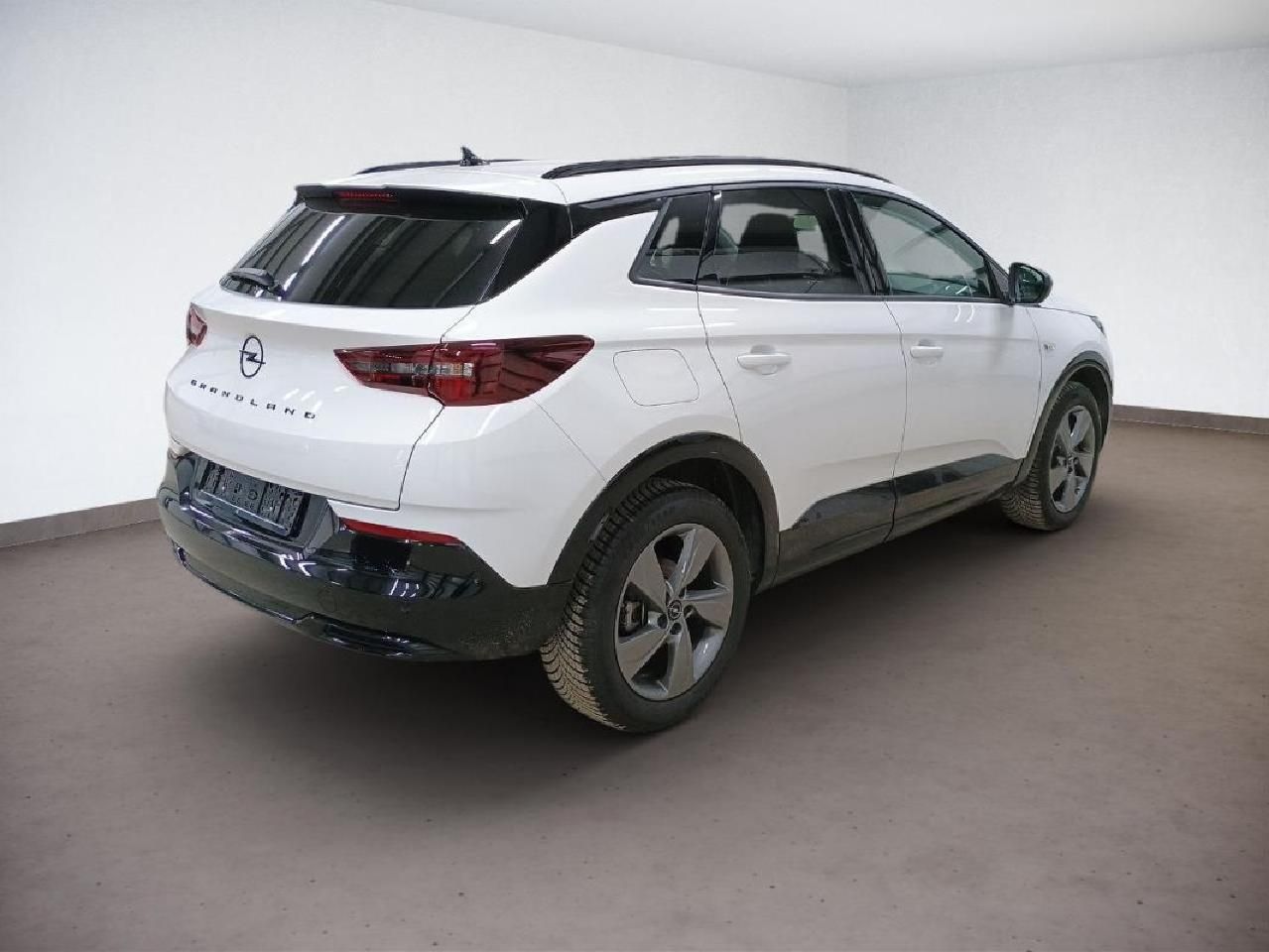 Fahrzeugabbildung Opel Grandland 1.2T GS  AT8 - Navi, 360°Kamera, Nebel