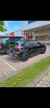 Hyundai BAYON 1.2 Comfort mit wenig KM und Garantie 