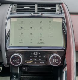 Fahrzeugabbildung Jaguar E-PACE R-DYN. SE AWD BLACK-PACK PANO|HUD|KAMERA