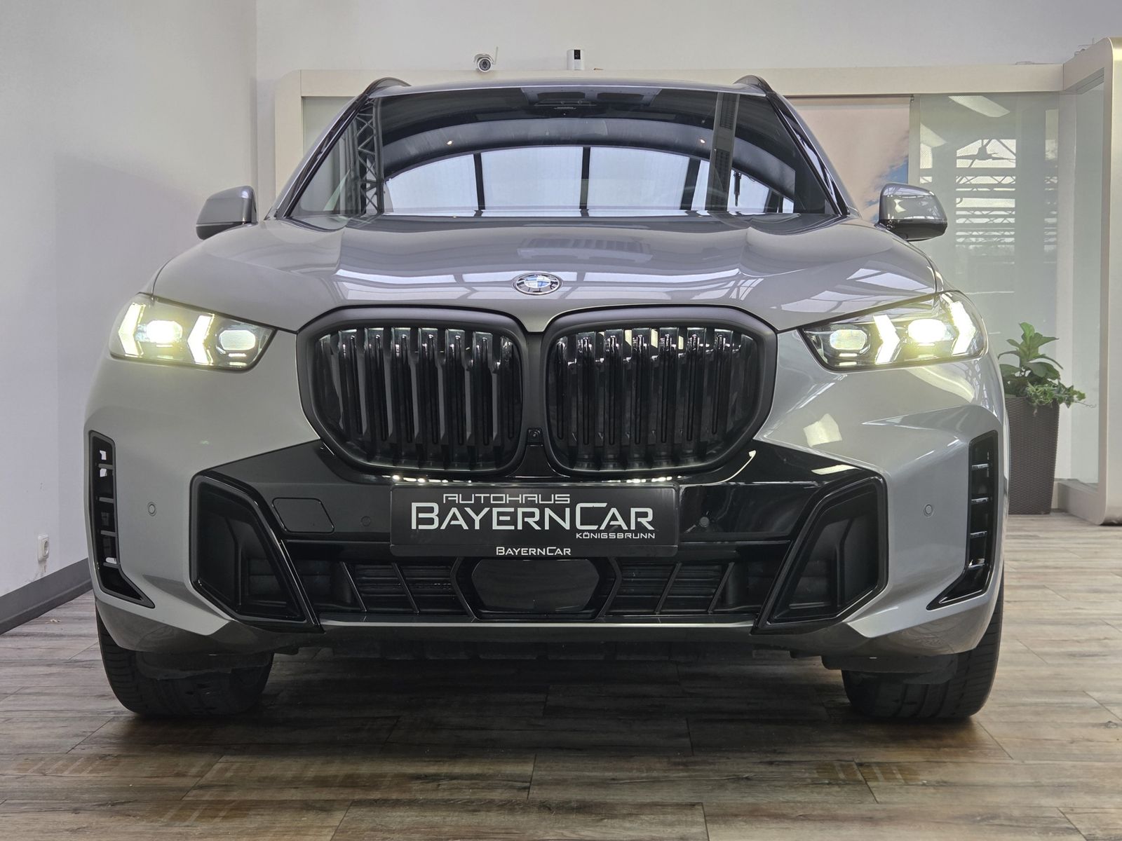 BMW X5 xDrive40i M Sport Pro 22Zoll AHK Pano Sitzlüf imagem 2