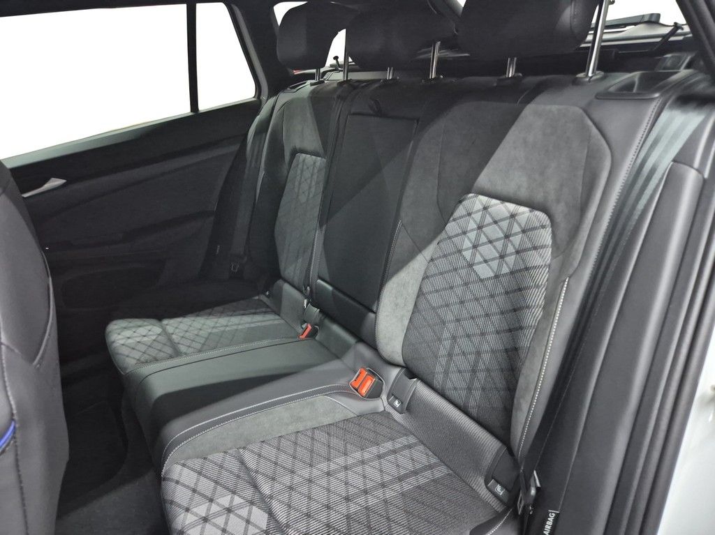 Volkswagen Golf - Bild 17