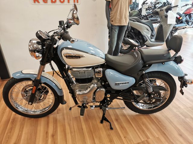 Royal Enfield Meteor 350 Aurora Blue sofort verfügbar