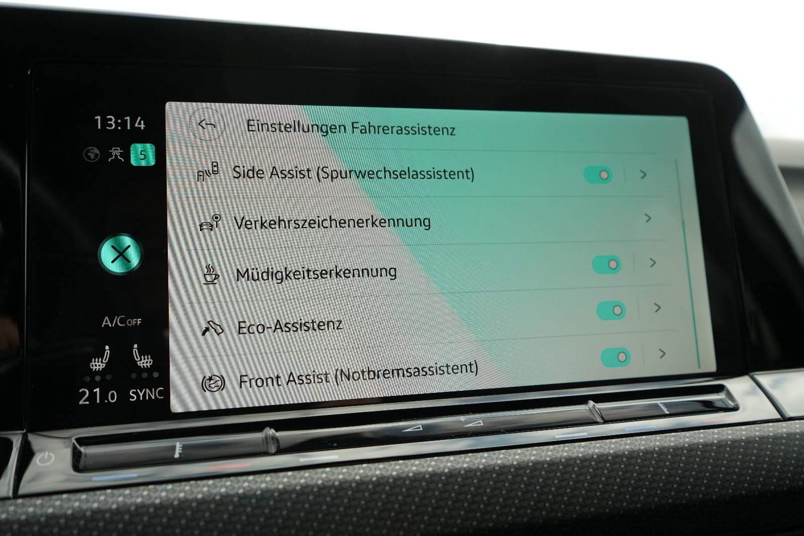 Volkswagen Golf VIII Lim. R-Line eTSI LED LHZ ACC DCC, миниатюра 30