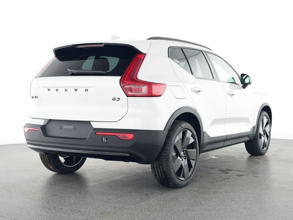 Volvo XC40 Plus Black Edition 2WD Digitales Cockpit Me imagem 2