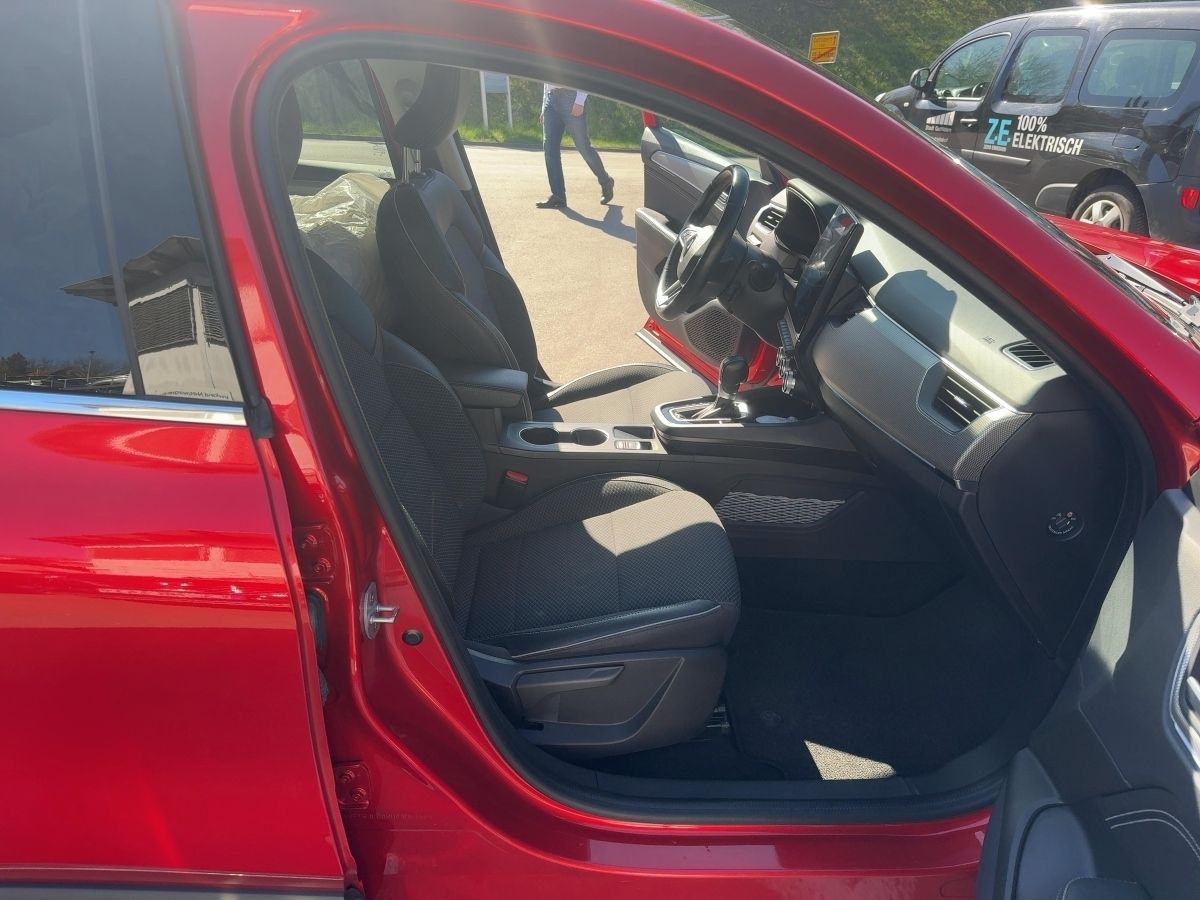Fahrzeugabbildung Renault Arkana Intens E-Tech 145 Glasdach SHZ