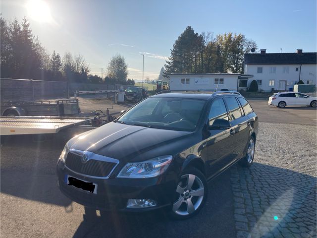 Skoda Octavia 2.0 TDI Laurin & Klement Combi Lauri...