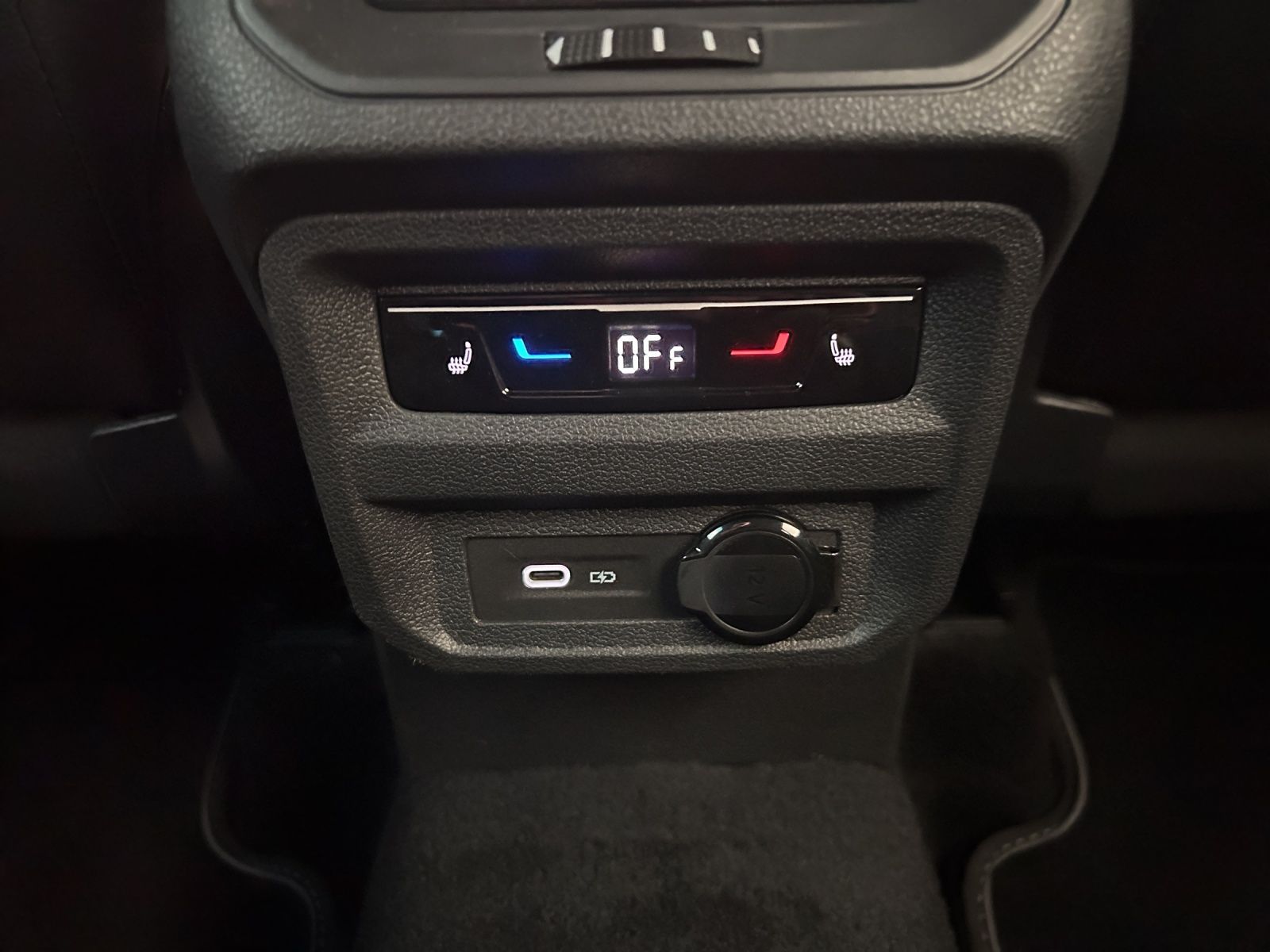 Fahrzeugabbildung Volkswagen Tiguan Allspace R-Line TDI 4M DSG IQ.Light ACC A