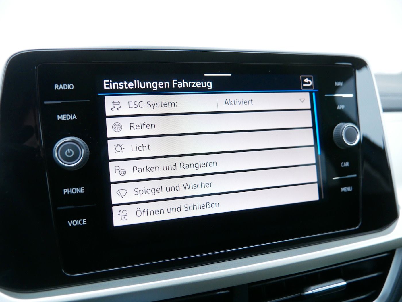 Fahrzeugabbildung Volkswagen T-Roc 1.0 TSI MOVE NEU37T AHK LED Kamera SHZ+LHZ