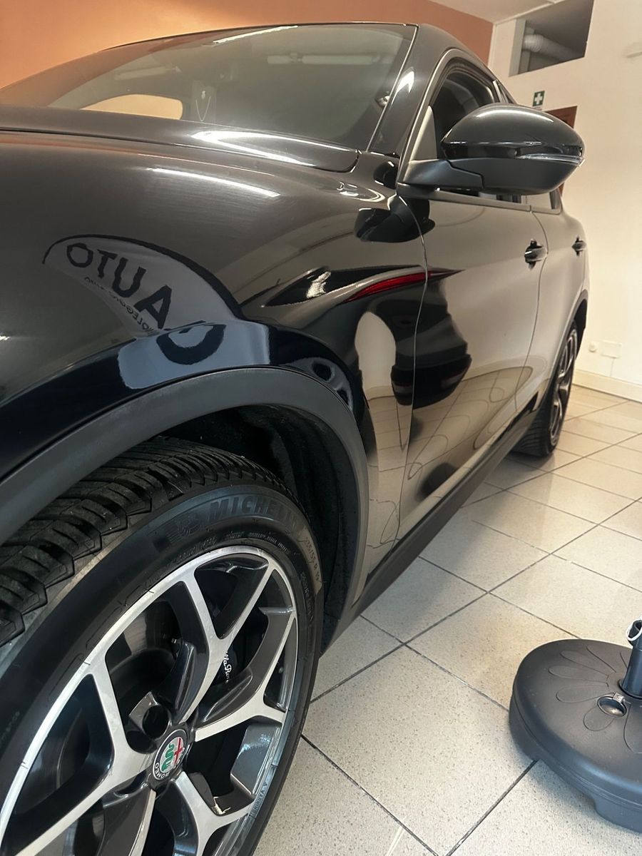 Alfa Romeo Stelvio 2.2 Turbodiesel 190 CV AT8 Q4 imagem 3