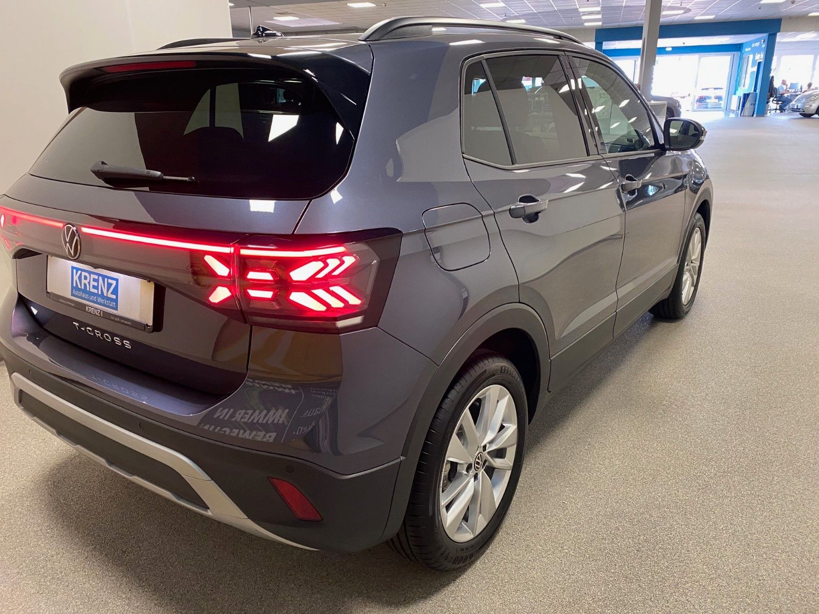 Fahrzeugabbildung Volkswagen T-Cross 1.0 TSI DSG Life mit MATRIX LED+KAMERA+