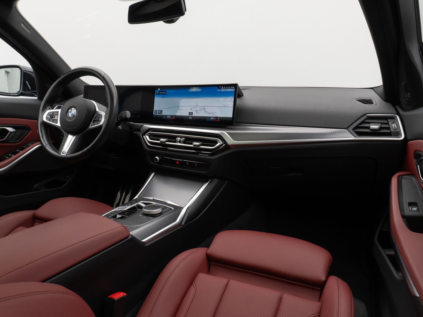 Fahrzeugabbildung BMW 330i M Sport Panorama Kamera DAB H/K DrivAssist