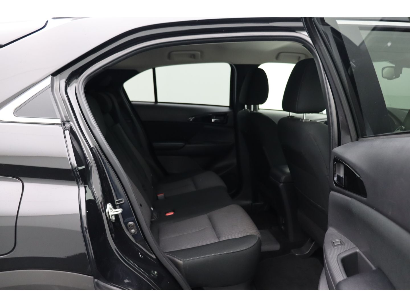 Fahrzeugabbildung Mitsubishi Eclipse Cross Basis Hybrid 4WD SHZ Rückfahrkam
