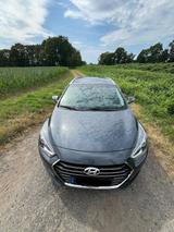 Hyundai i40 1.7 CRDi 104kW blue Family Family - gebrauchte Hyundai i40 aus dem Jahr 2017