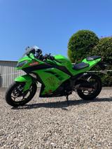 Kawasaki Ninja 300 - KAWASAKI NINJA 300