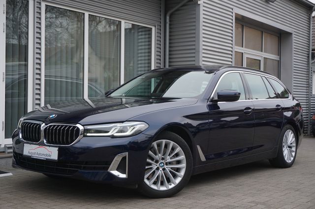 BMW 530d xDrive Touring Luxury Line DriAs ParkAs HUD