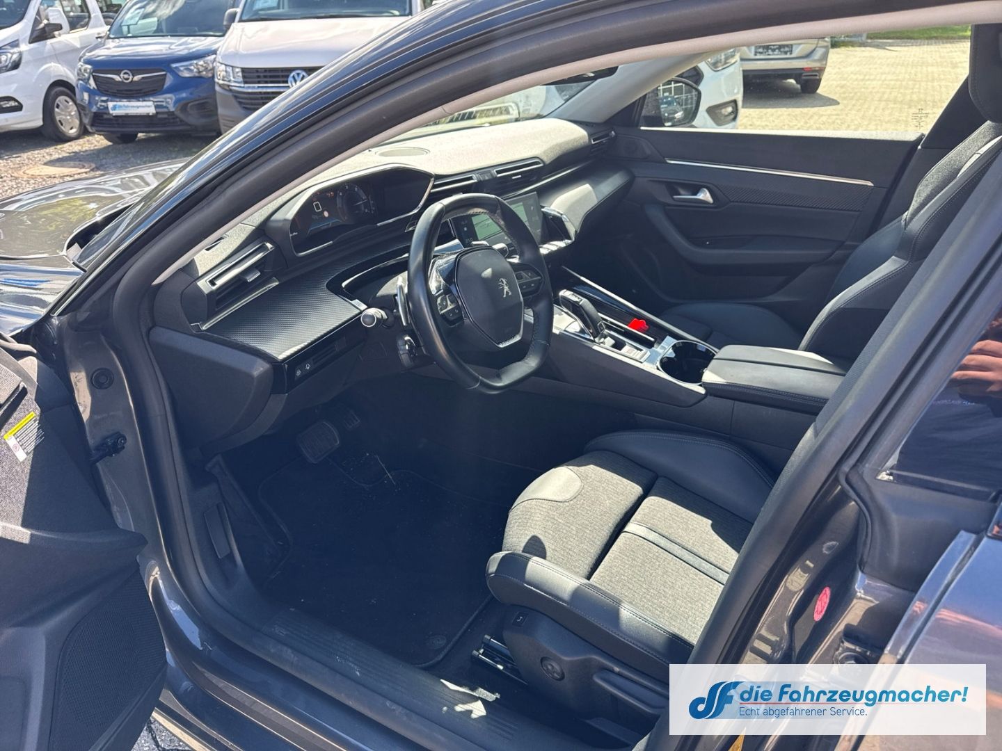 Fahrzeugabbildung Peugeot 508 SW Allure Pack 1.5 Navi 360 Kamera *UNFALLSC