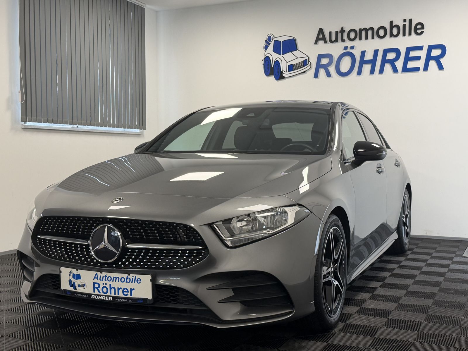 MERCEDES-BENZ A 200 Limousine Aut. AMG-Line Night Kamera Leder