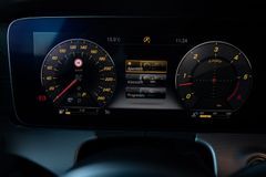 MERCEDES-BENZ E 400 d T 4M Avantgarde *Widescreen*Memory*AHK*