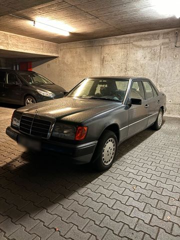 Mercedes-Benz Mercedes W124 230E