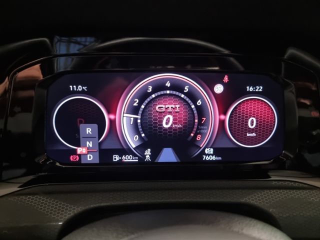 Fahrzeugabbildung Volkswagen Golf VIII 2.0 TSI GTI CLUBSPORT BLACK STYLE IQ D