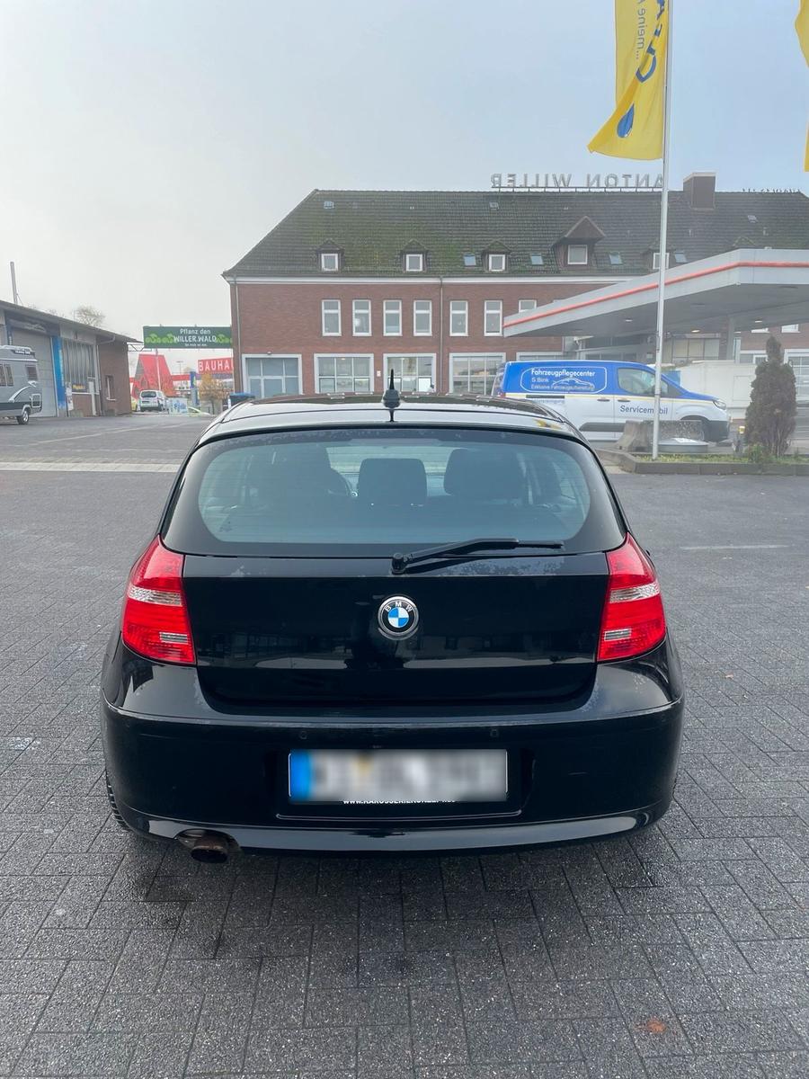 BMW 116 2010 — photo 7