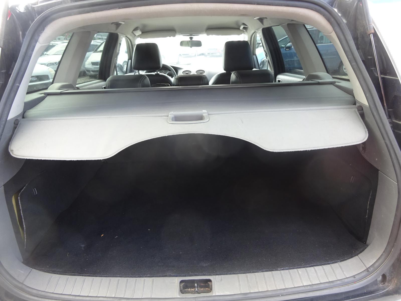 Ford Focus 2009 — photo 10