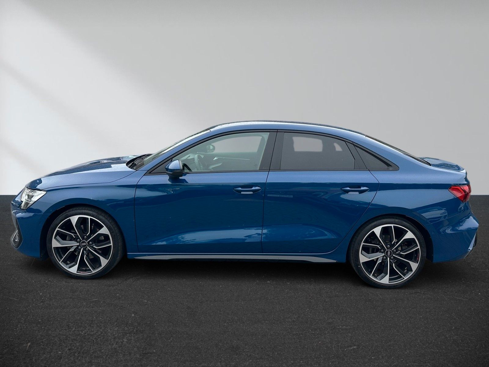 Audi A3 Limousine 35 TFSI S line – Bild 5
