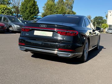 Audi A8 60 TFSI e quattro+AWS+4xe.Sitze+SCA+SBL+HUD++